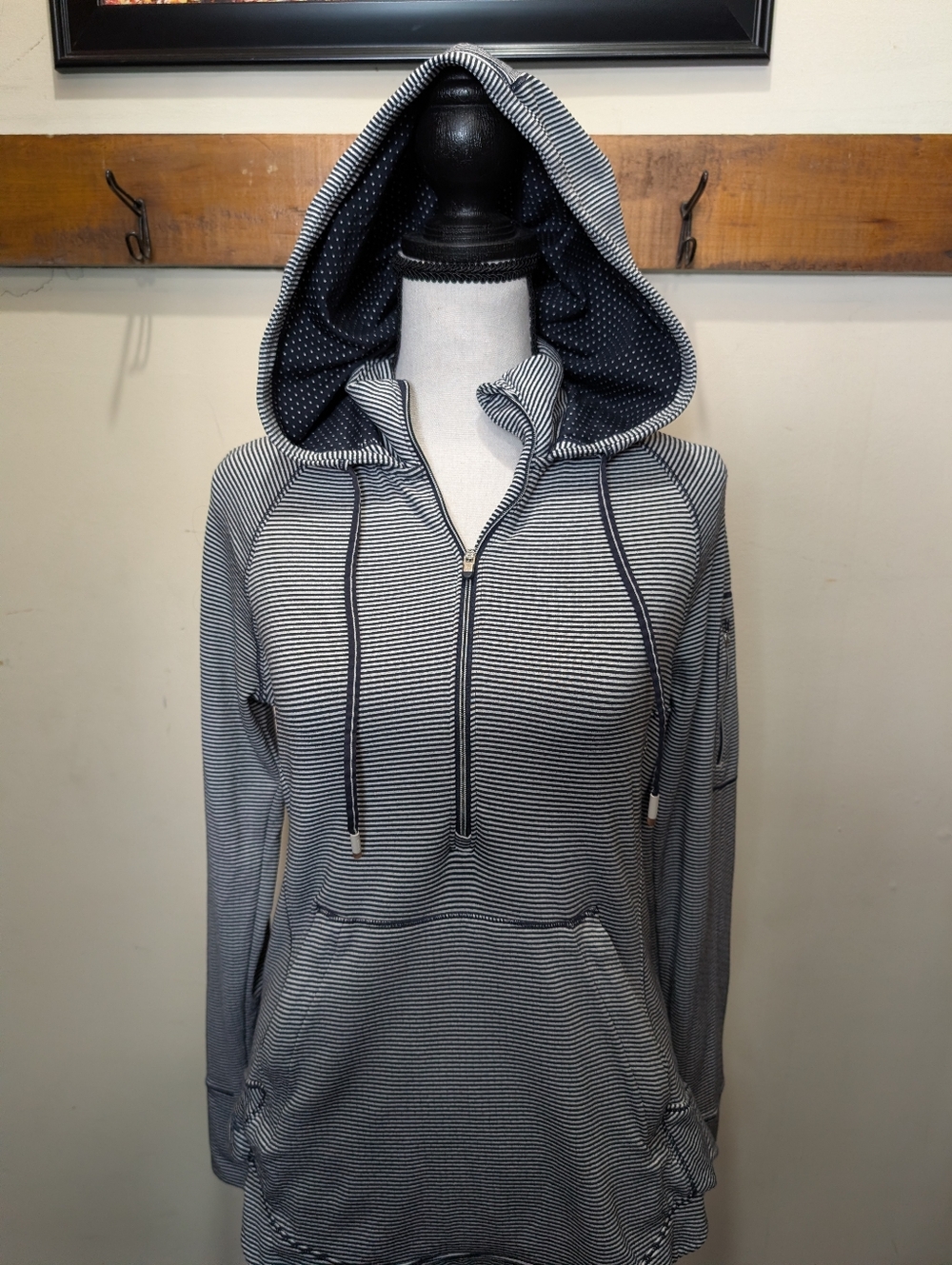 Athleta Womens Heavenly Heights Striped Hoodie Navy Long Sleeve 1/2 Zip - Picture 14 of 16